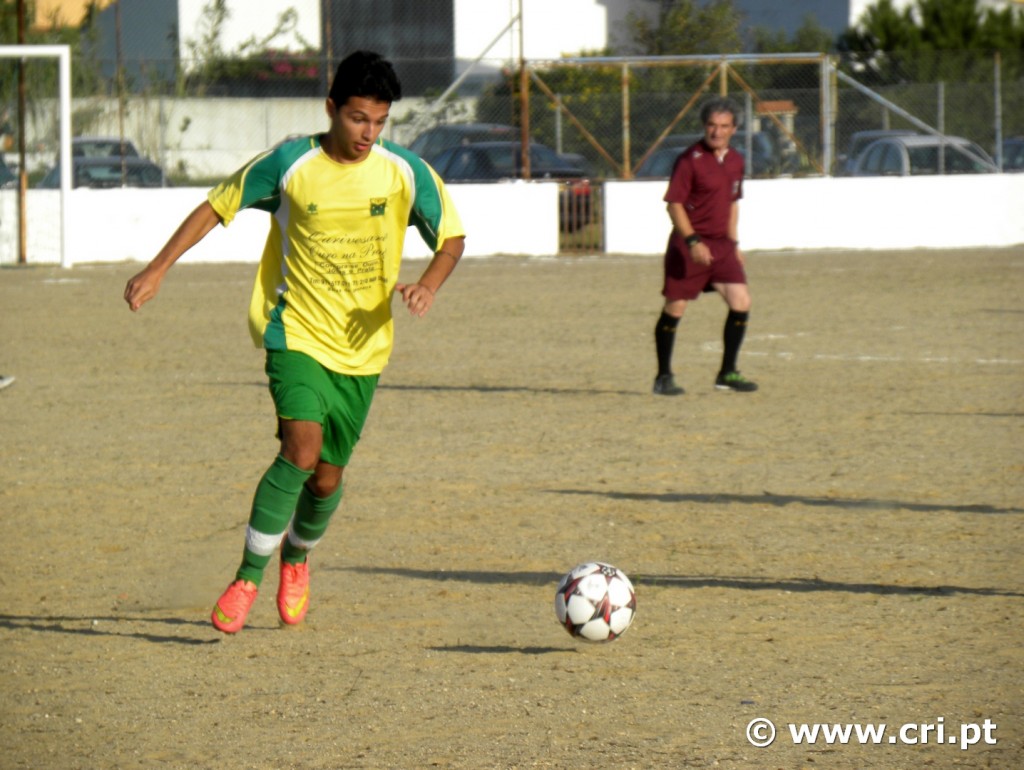 2014.10.26juvsarilhense0-1cri-032